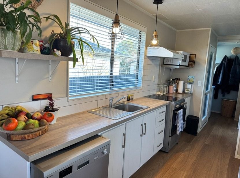 24A Ryan Crescent, Greenmeadows, Napier - Carousel 2