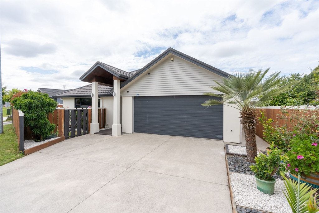 41A Saxbys Road, Deanwell, Hamilton - Carousel 1