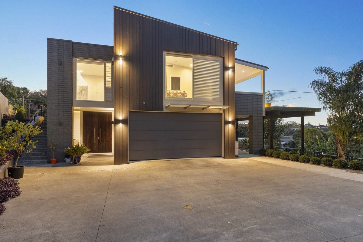 4 Rangitoto View Road, Cockle Bay, Auckland - Carousel 1