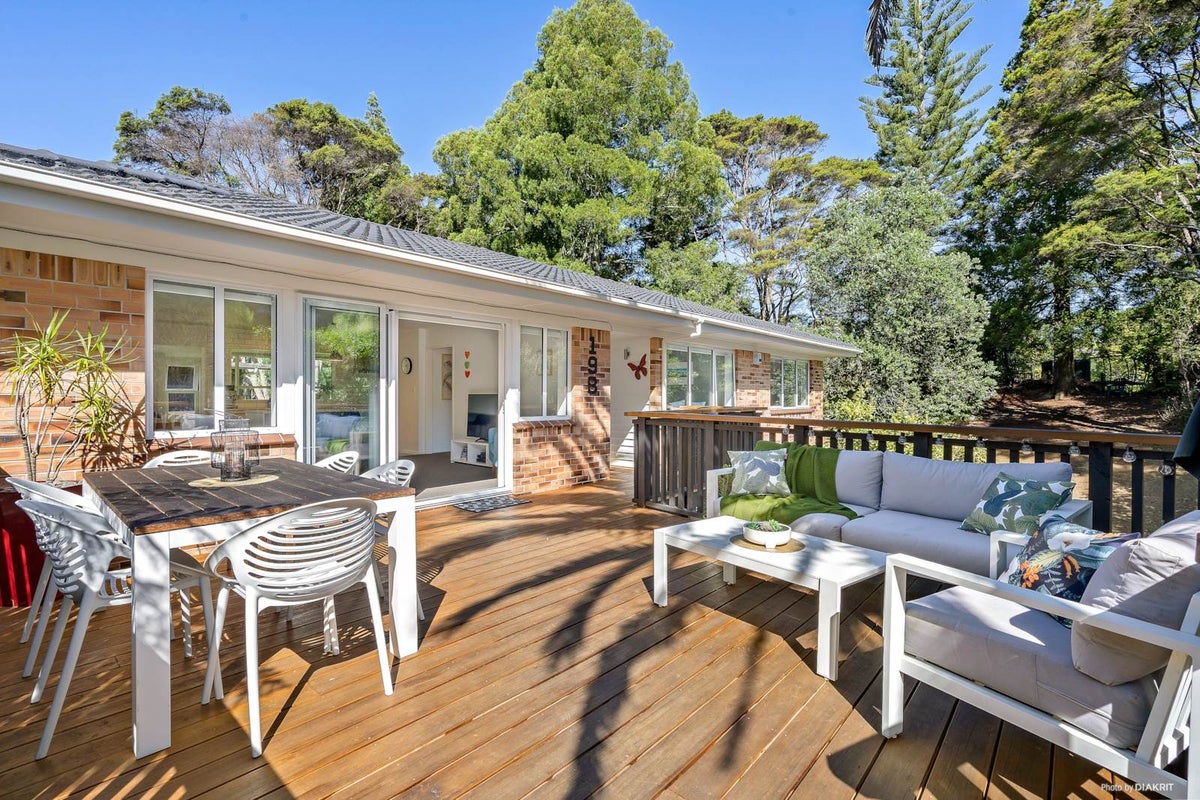 198 Old Titirangi Road, Titirangi, Auckland - Carousel 2