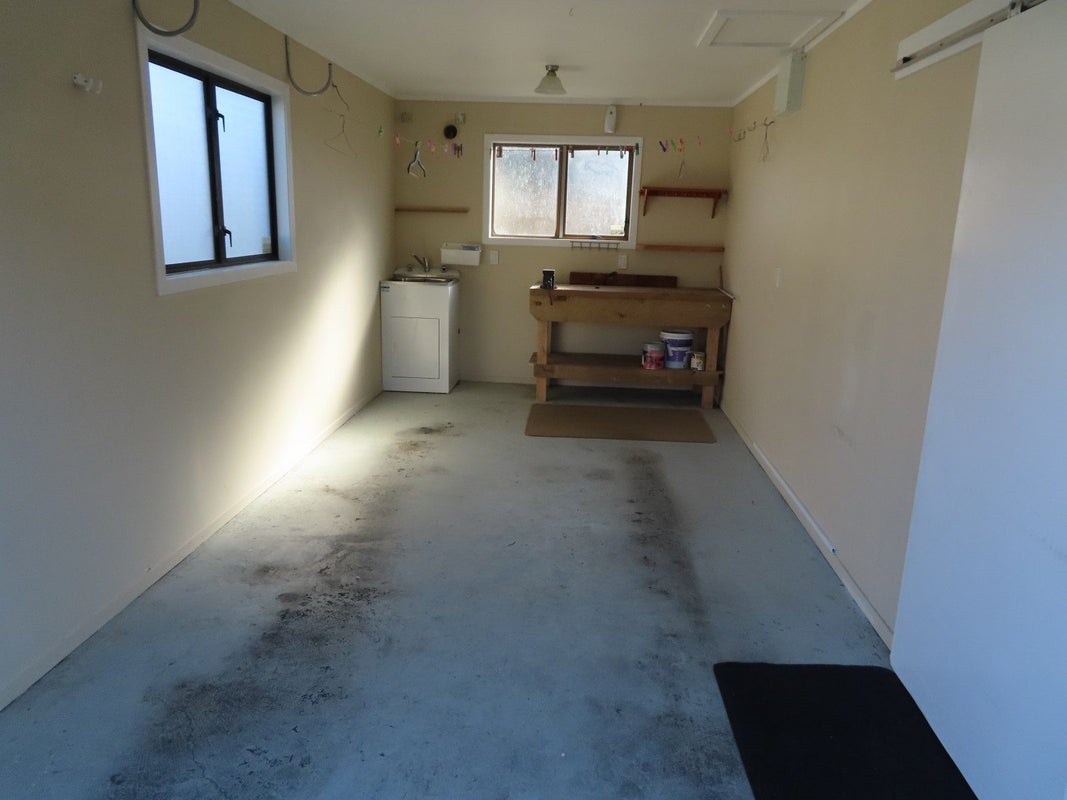 77B Cook Street, Hamilton East, Hamilton - Carousel 12