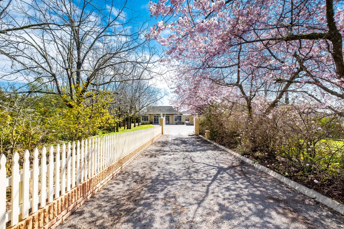 85 Enfield Drive, Pakipaki, Hastings - Carousel 20