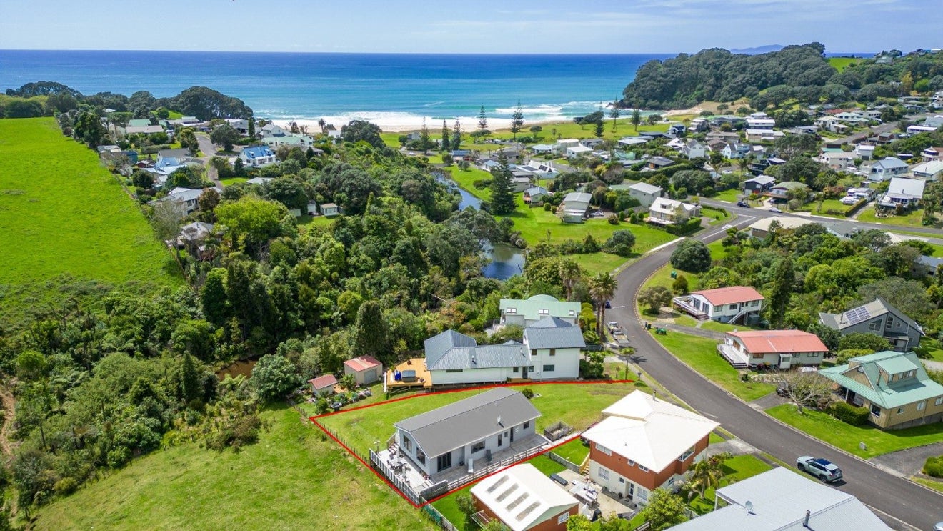 108 Tuna Place, Onemana, Whangamata - Carousel 2
