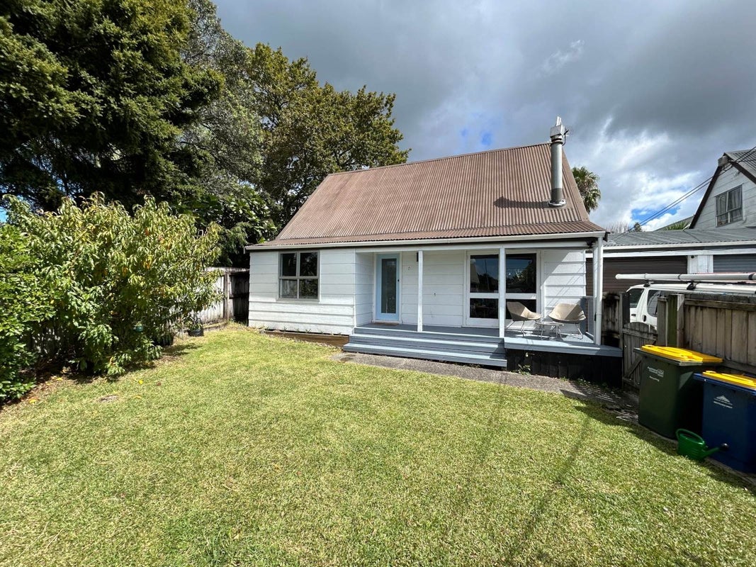 1/252 Birkdale Road, Birkdale, Auckland - Carousel 1