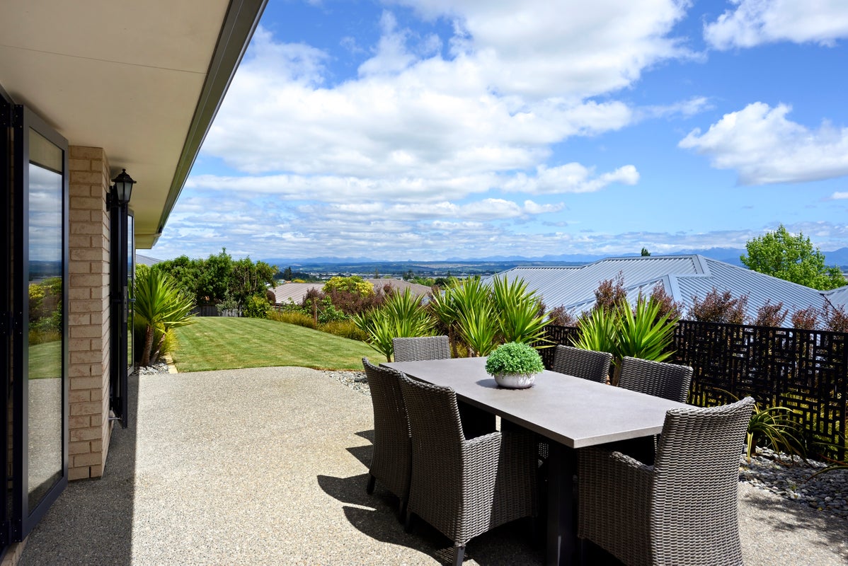 33 Somerset Terrace, Stoke, Nelson - Carousel 2