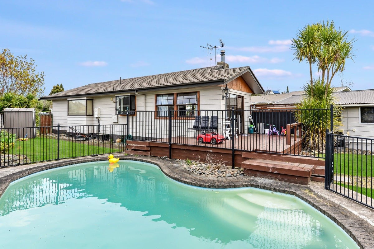 60 Bremworth Avenue, Dinsdale, Hamilton - Carousel 18