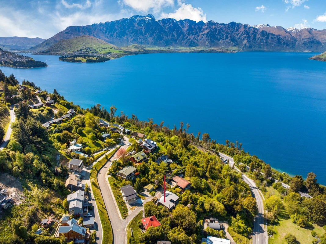 14A McKerrow Place, Sunshine Bay, Queenstown - Carousel 24