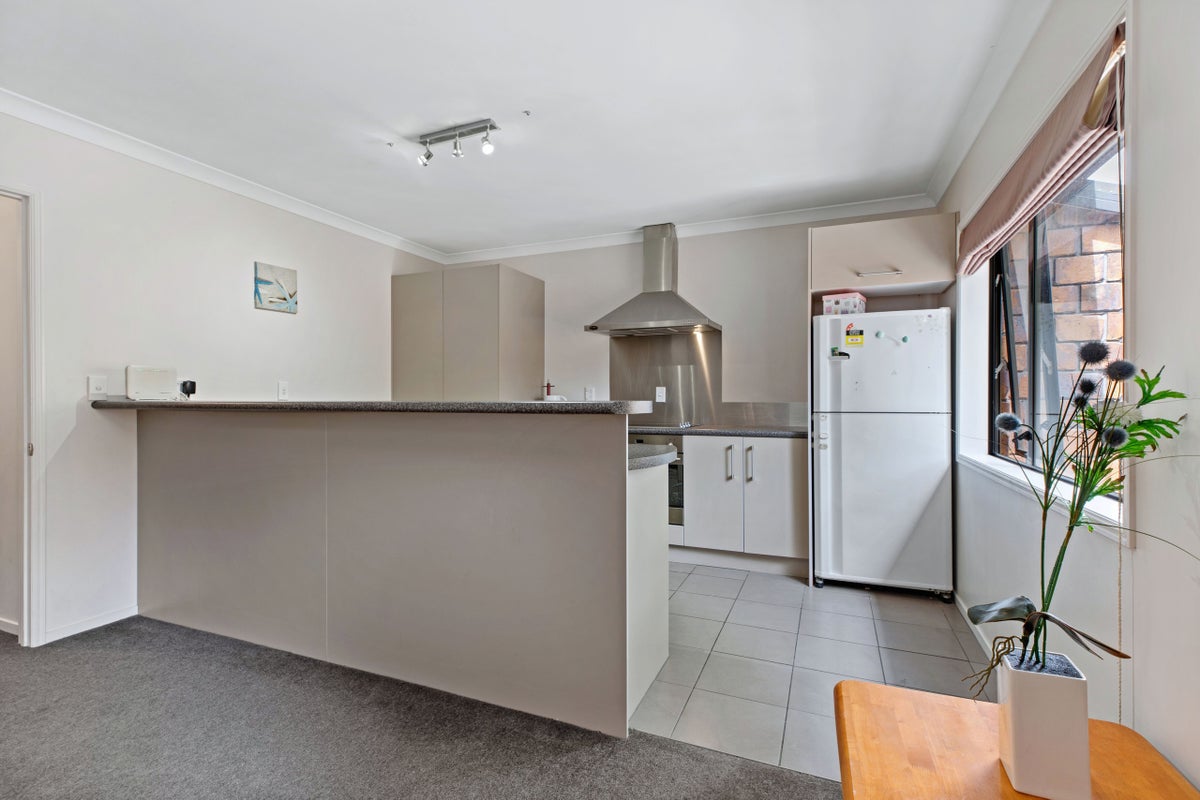 44A Robins Road, Judea, Tauranga - Carousel 2