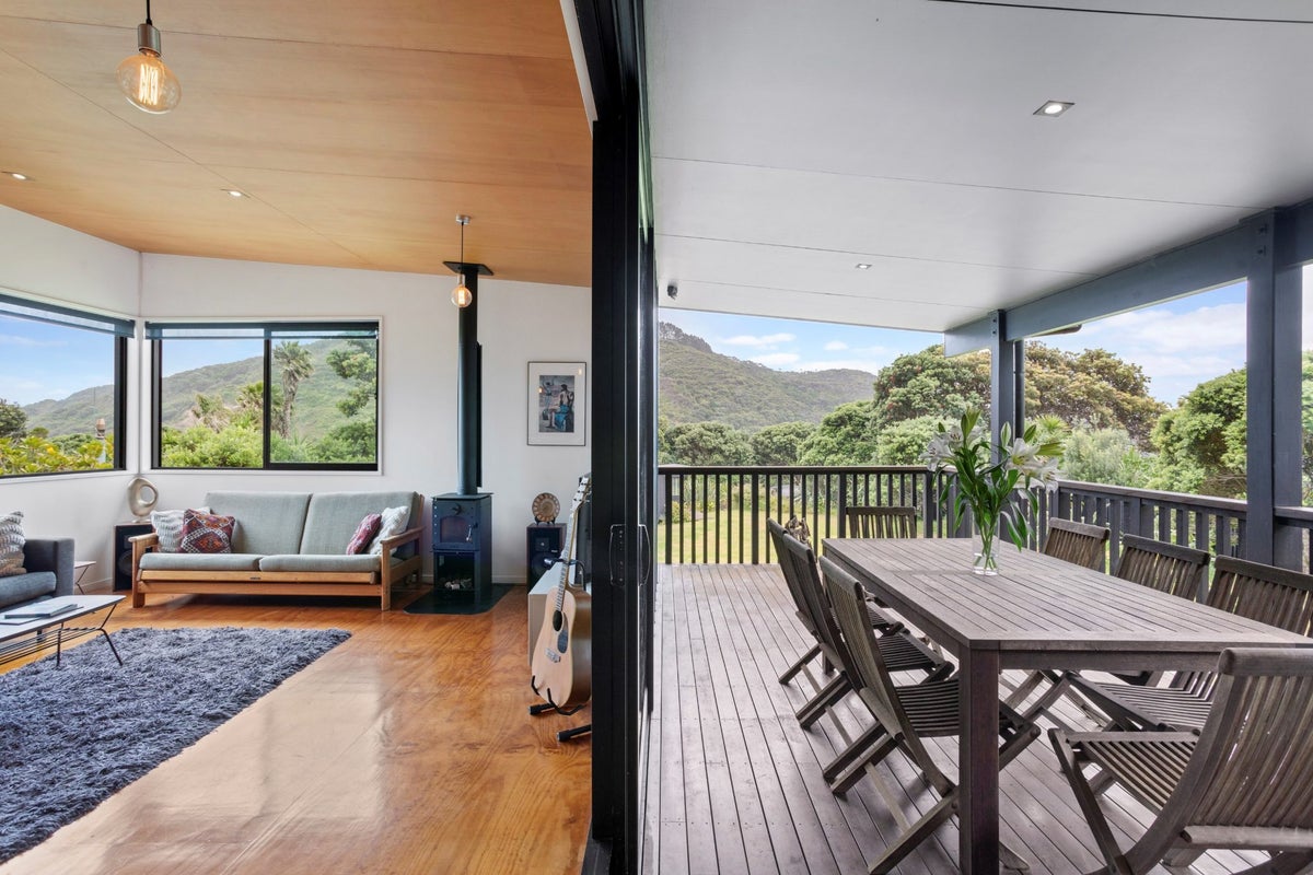 266 Bethells Road, Henderson - Carousel 2