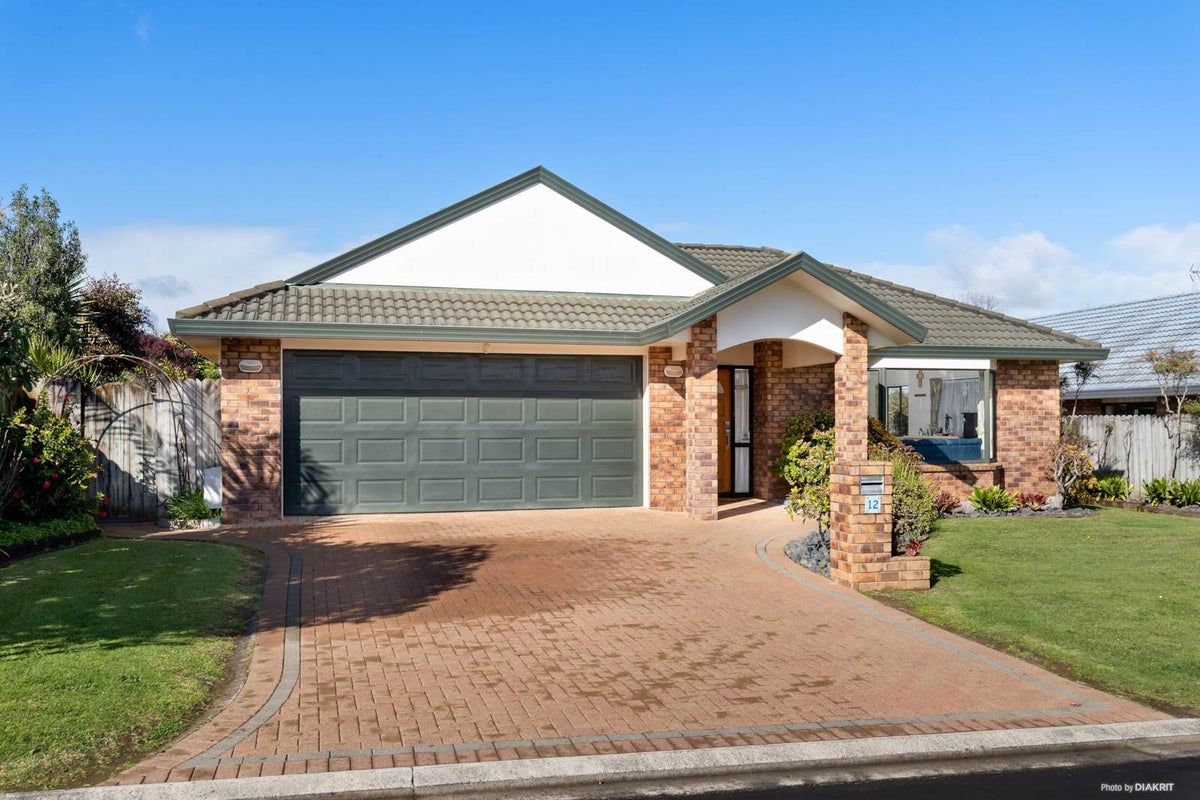 12 Brittas Place, East Tamaki, Auckland - Carousel 1