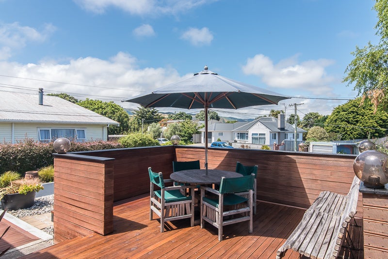 7 Karaka Grove, Raumati Beach, Paraparaumu - Carousel 2