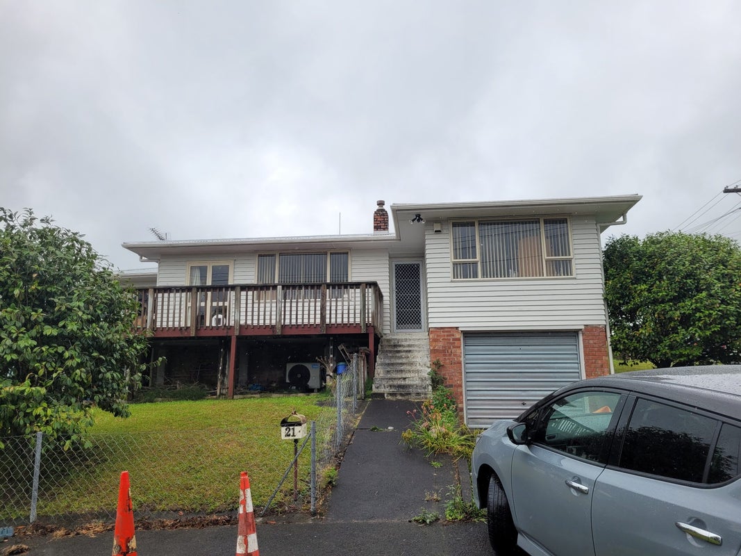 21 Maui Pomare Street, Blockhouse Bay, Auckland - Carousel 1