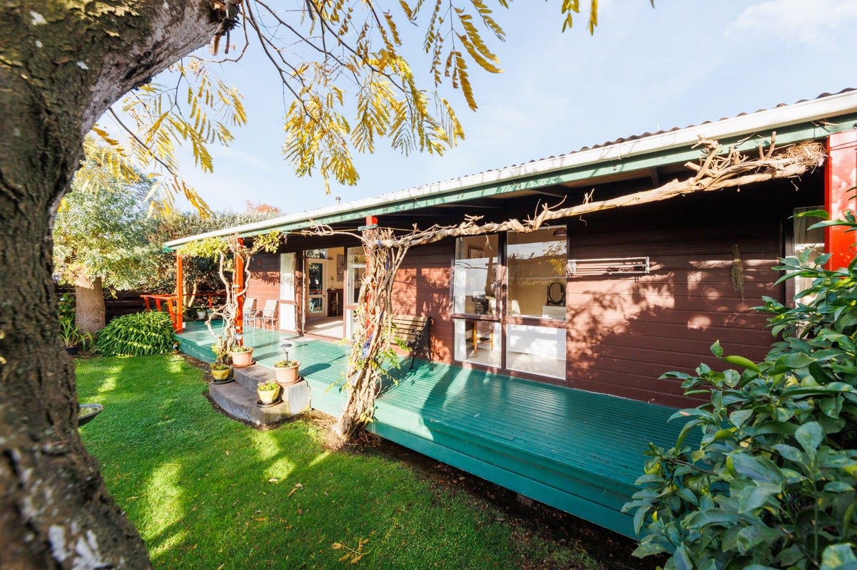 187 Amberley Avenue, Highbury, Palmerston North - Carousel 1