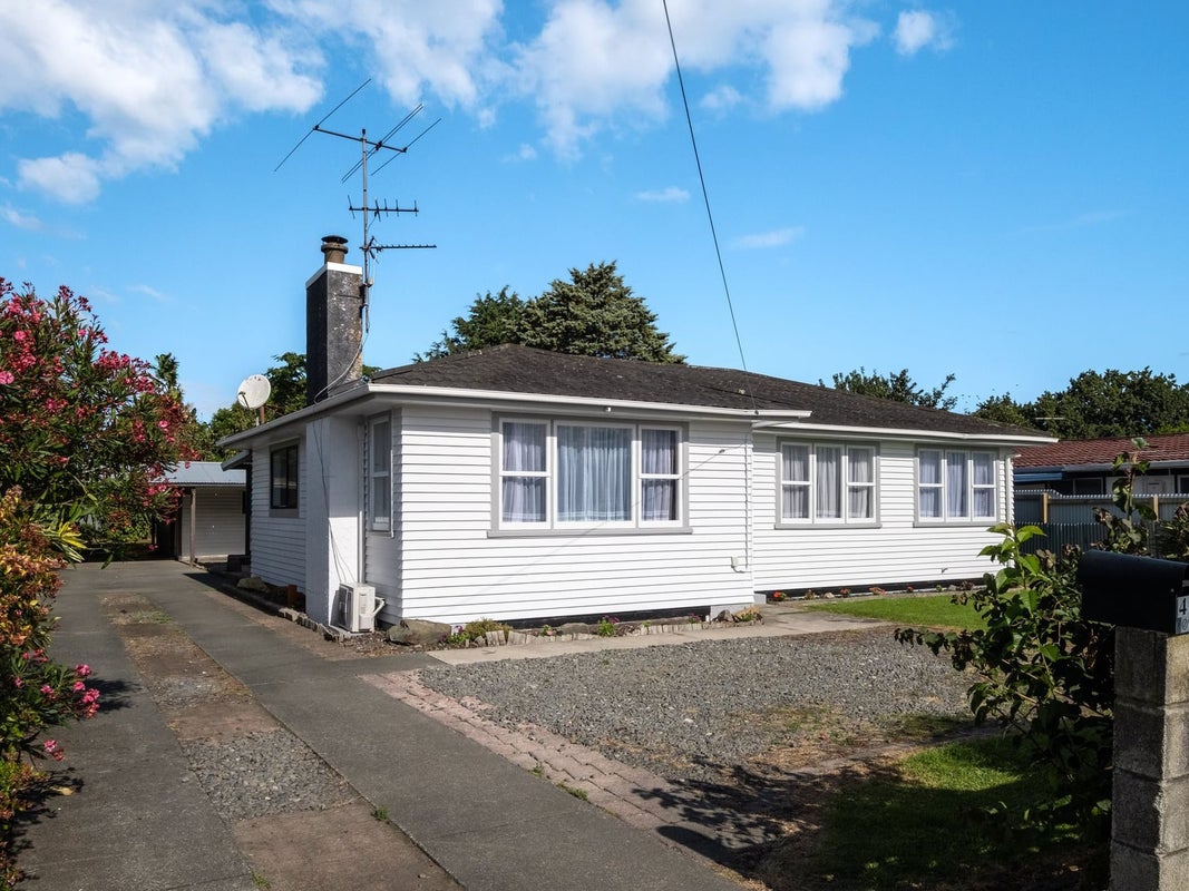 42 Lytton Road, Riverdale, Gisborne - Carousel 1