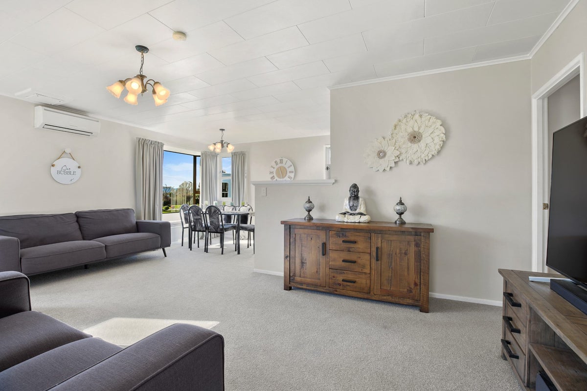 7 Arapito Street, Ngatea, Ngatea - Carousel 2