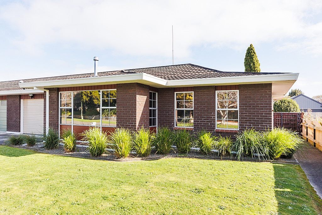 83 Long Melford Road, Awapuni, Palmerston North - Carousel 1