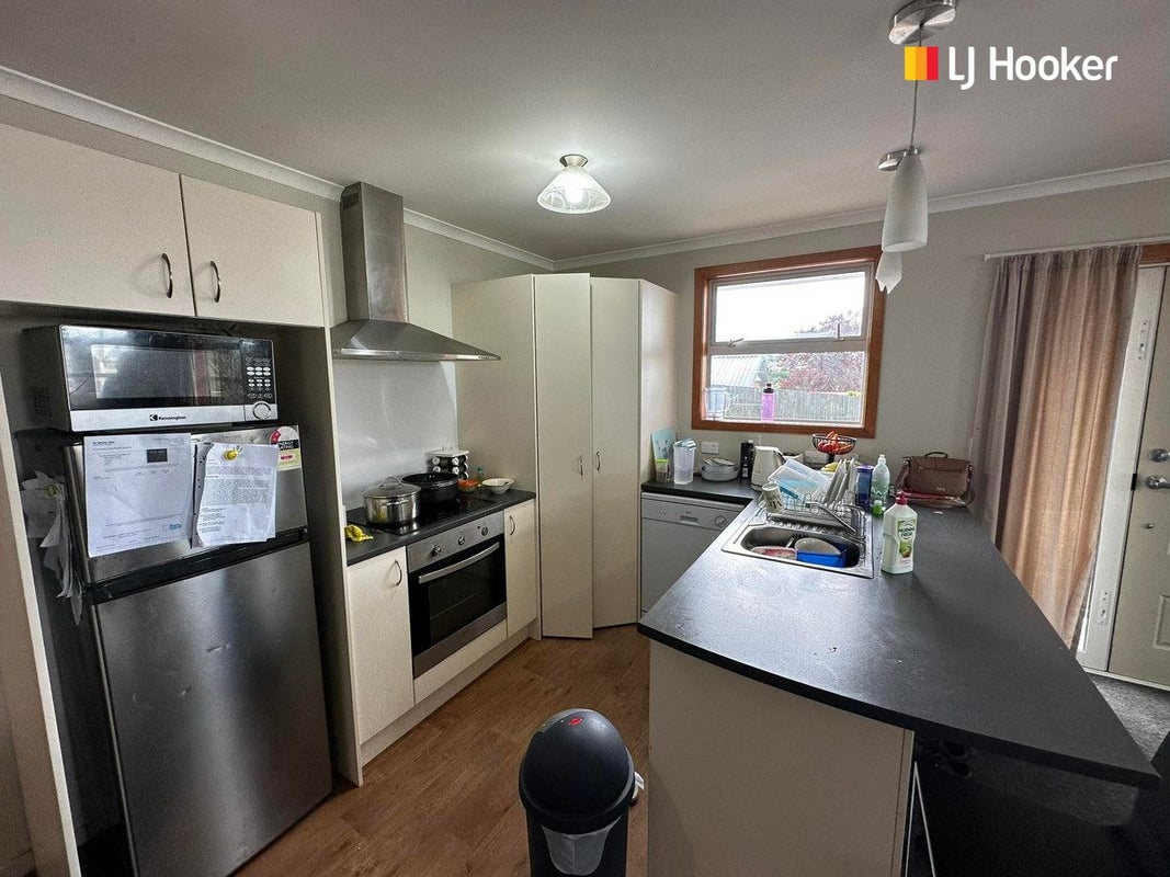 126 Glenpark Avenue, Maryhill, Dunedin - Carousel 2