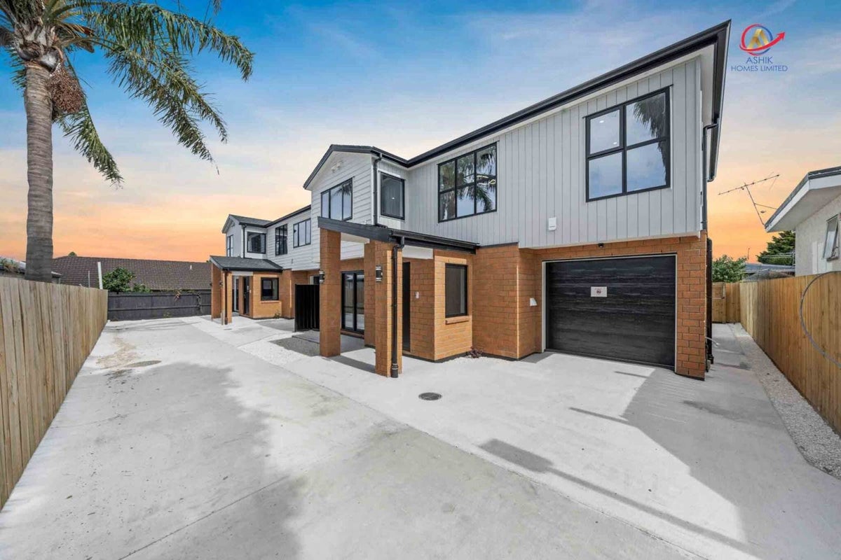 21A Blanes Road, Weymouth, Auckland - Carousel 1