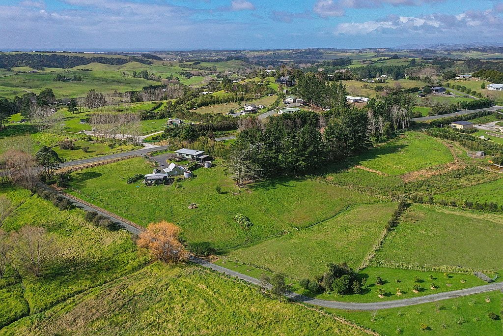 163 Garbolino Road, Kaiwaka - Carousel 24