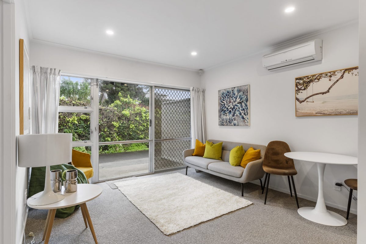 4/13 Queens Avenue, Balmoral, Auckland - Carousel 2