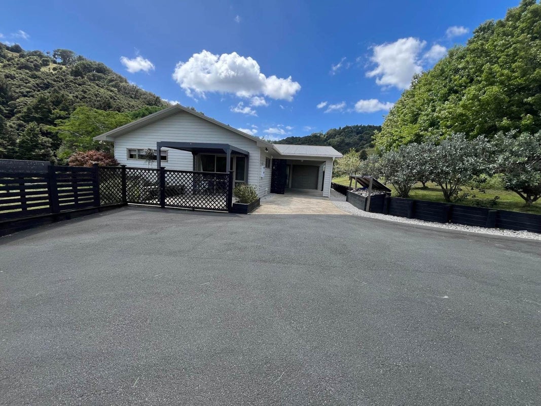 122 Upper Waiwera Road, Silverdale - Carousel 2