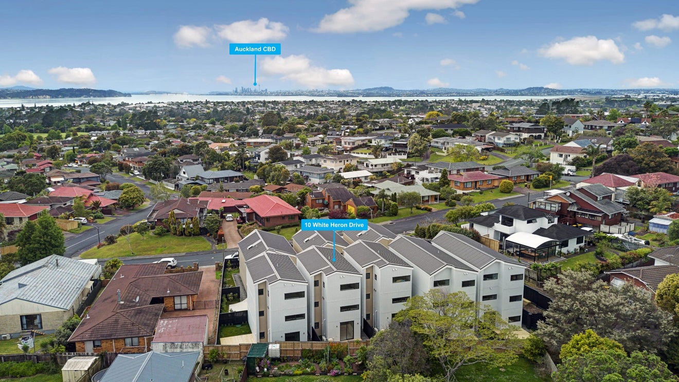 10D White Heron Drive, Massey, Auckland - Carousel 18