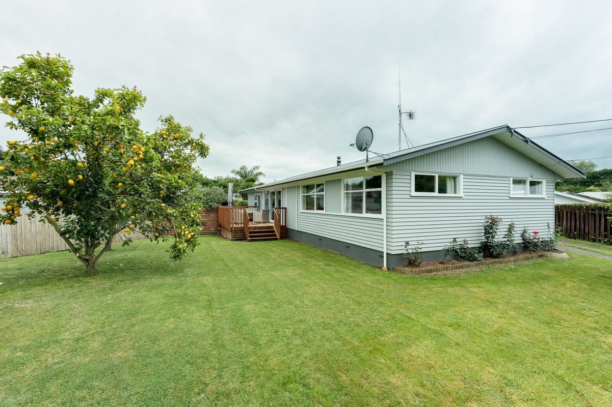 4 Swift Place, Leamington, Cambridge - Carousel 1