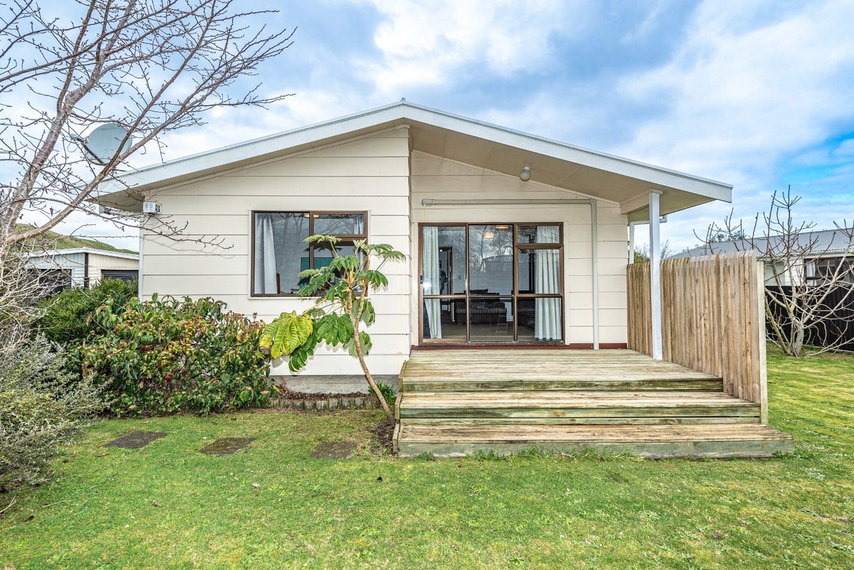 42 Wembley Place, Whanganui East, Whanganui - Carousel 2