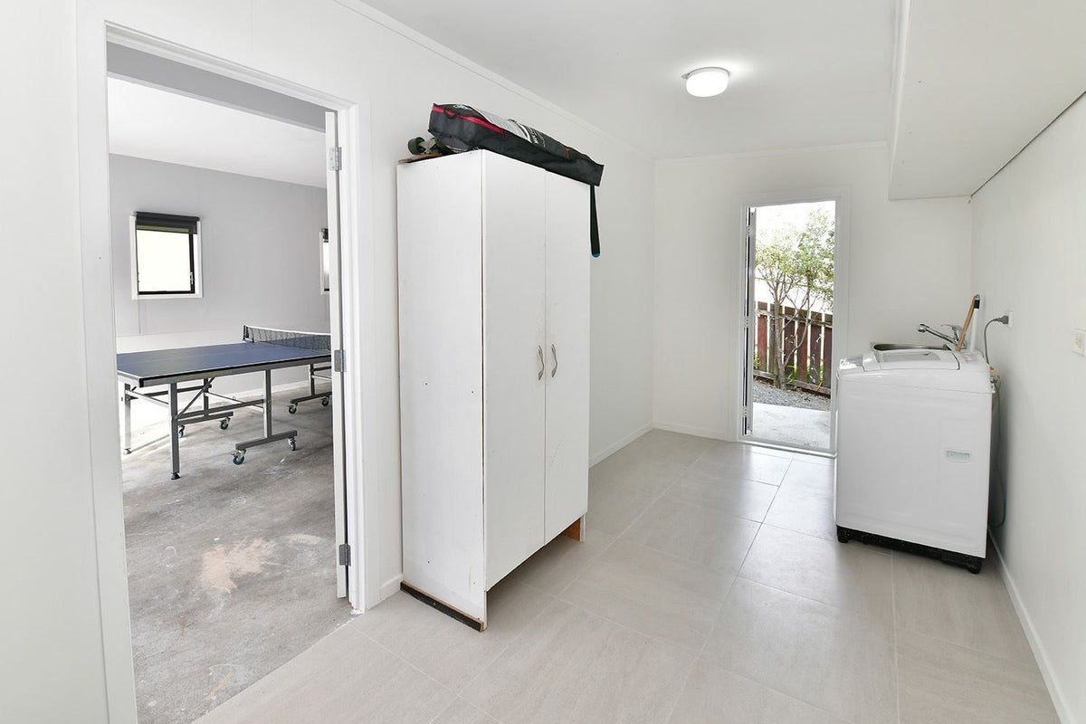 956 Whangaparaoa Road, Manly, Whangaparaoa - Carousel 26