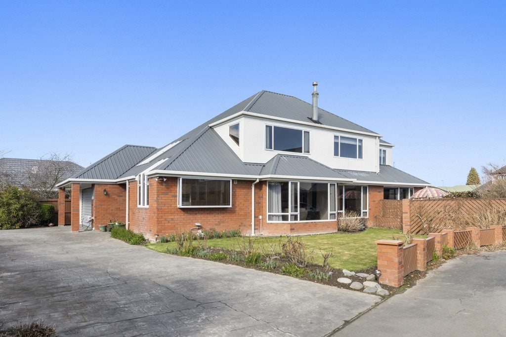 18 Huntingdon Place, Avonhead, Christchurch - Carousel 1