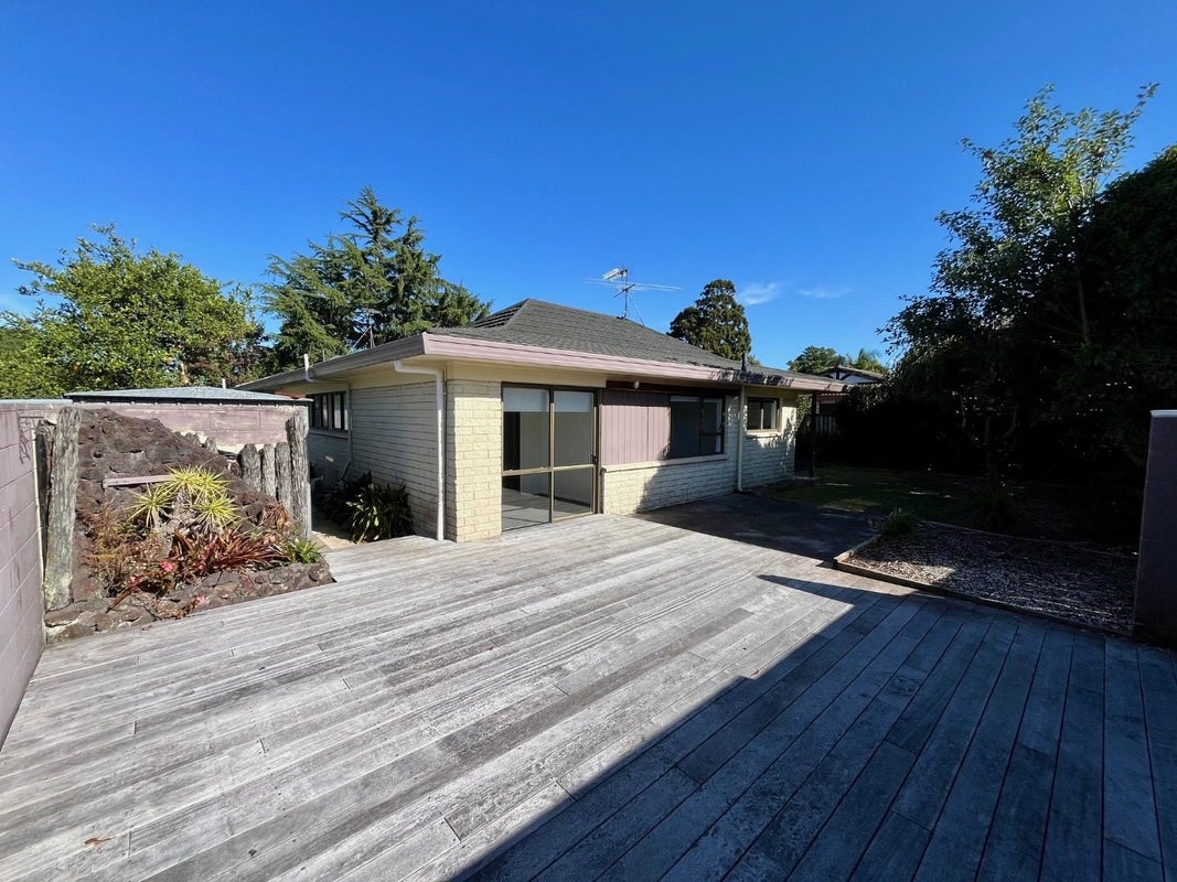 2/24 Beaumaris Way, Conifer Grove, Takanini - Carousel 18