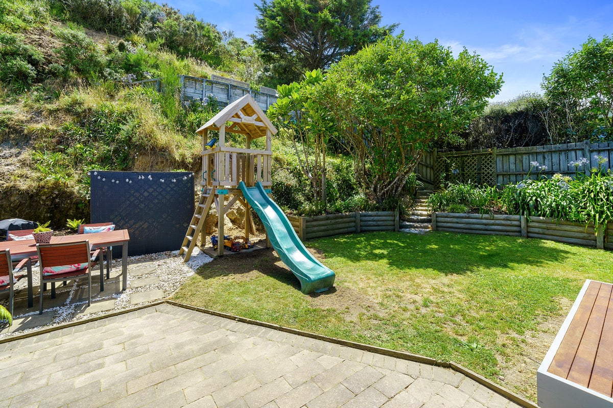 121 Montgomery Avenue, Karori, Wellington - Carousel 6