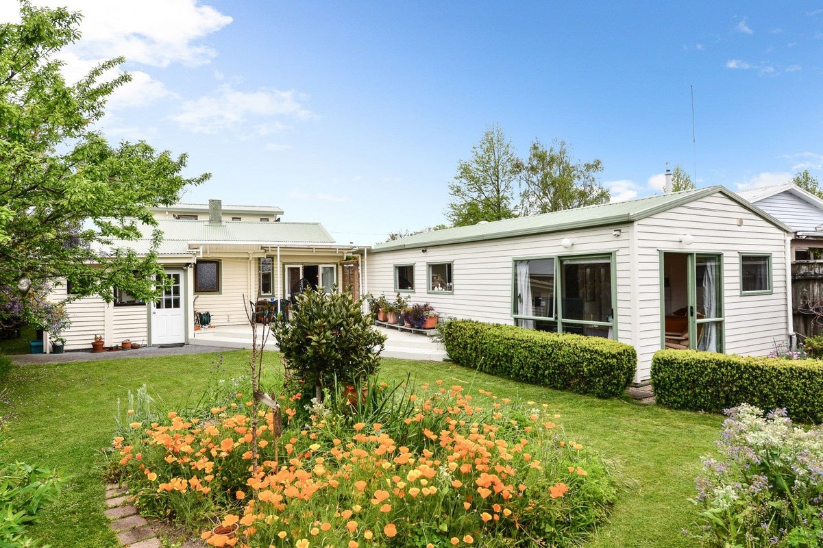 29 Claude Street, Fairfield, Hamilton - Carousel 2