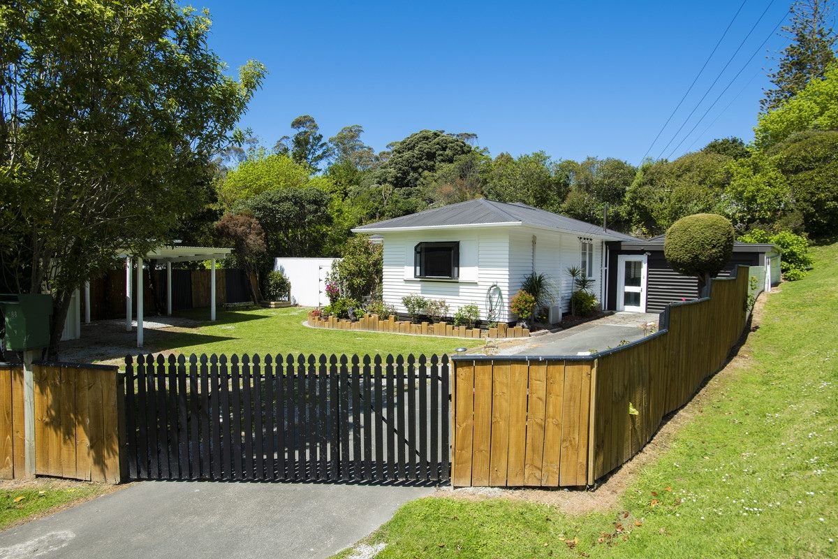 88 Endcliffe Road, Kaiti, Gisborne - Carousel 1