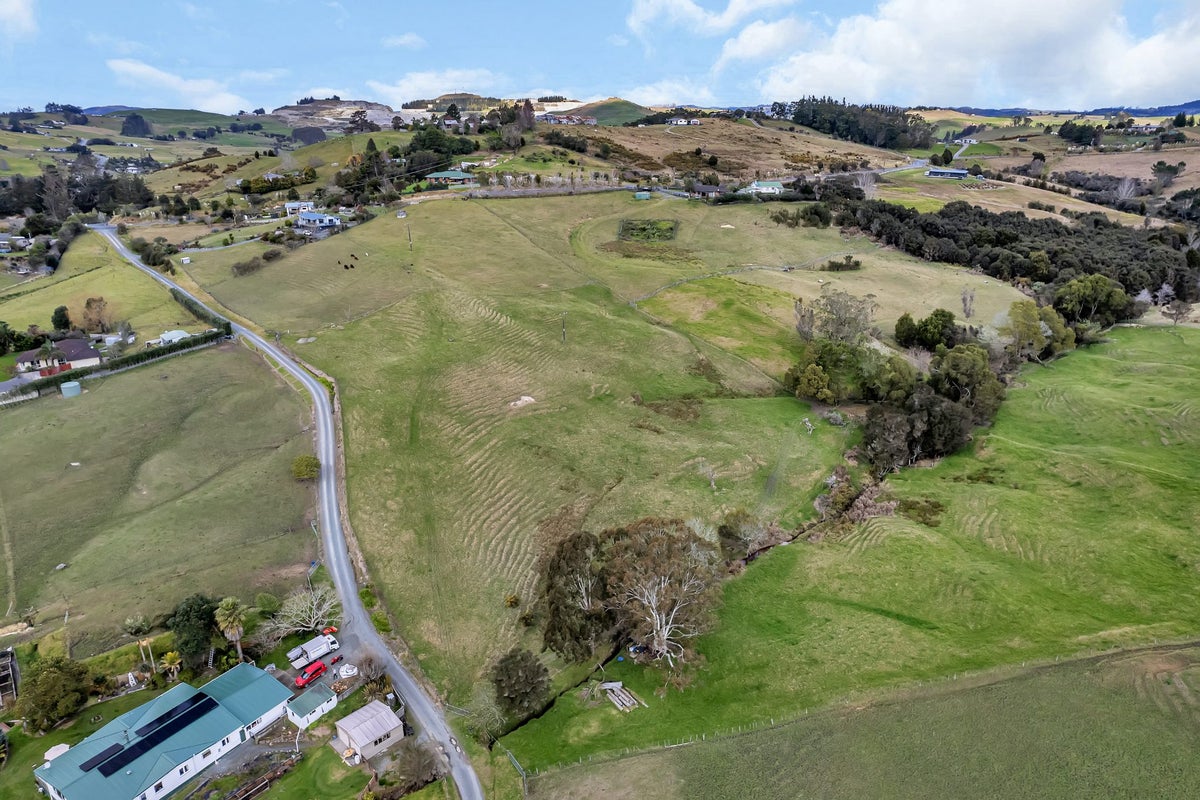 66A Valley View Road, Otaika, Whangarei - Carousel 2