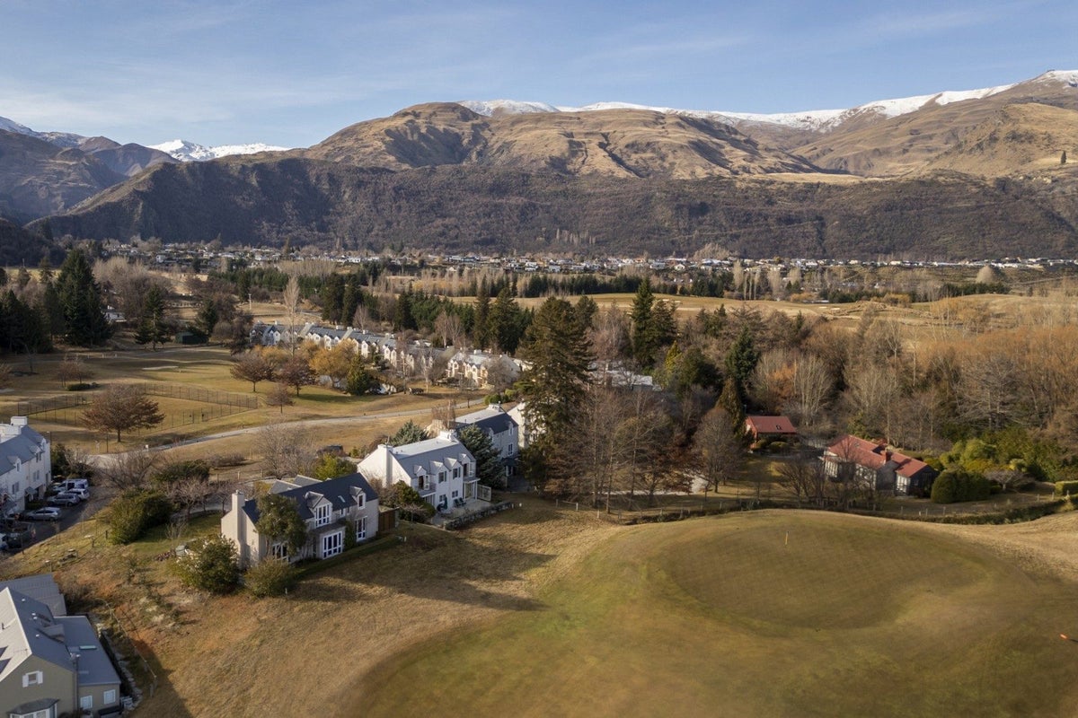 7 Chalmers Close, Arrowtown, Arrowtown - Carousel 24