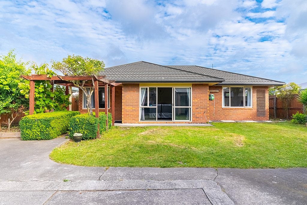 2/19 Branston Street, Hornby, Christchurch - Carousel 1