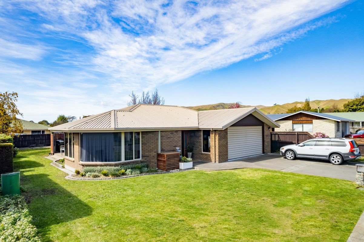 32 Westhaven Place, Redwoodtown, Blenheim - Carousel 1