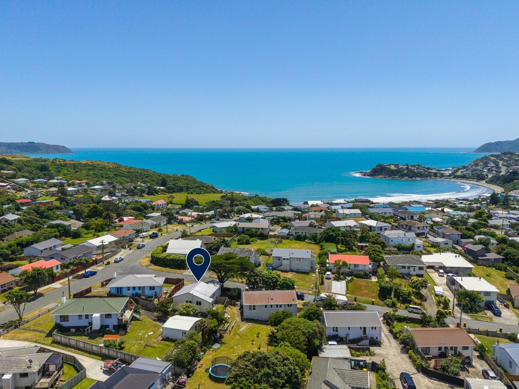 25 Tuki Street, Titahi Bay, Porirua - Carousel 2