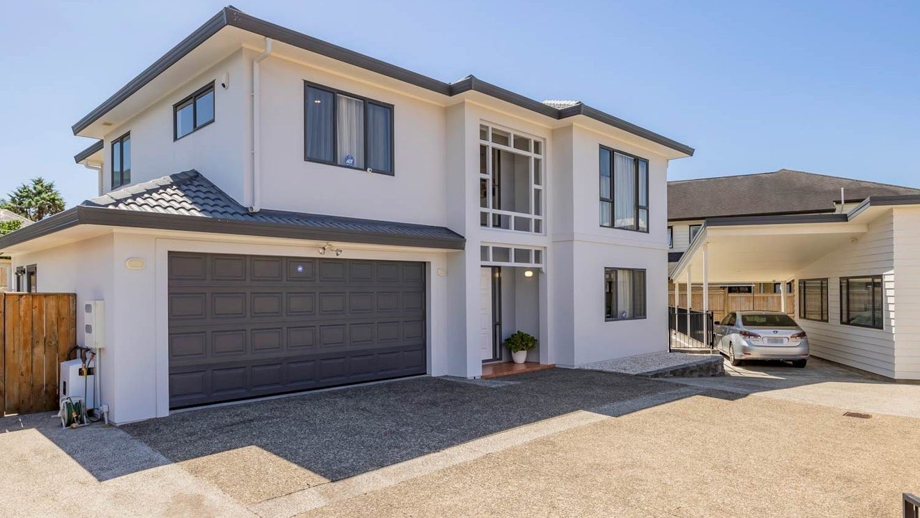 106 Hugh Green Drive, Pinehill, Auckland - Carousel 1