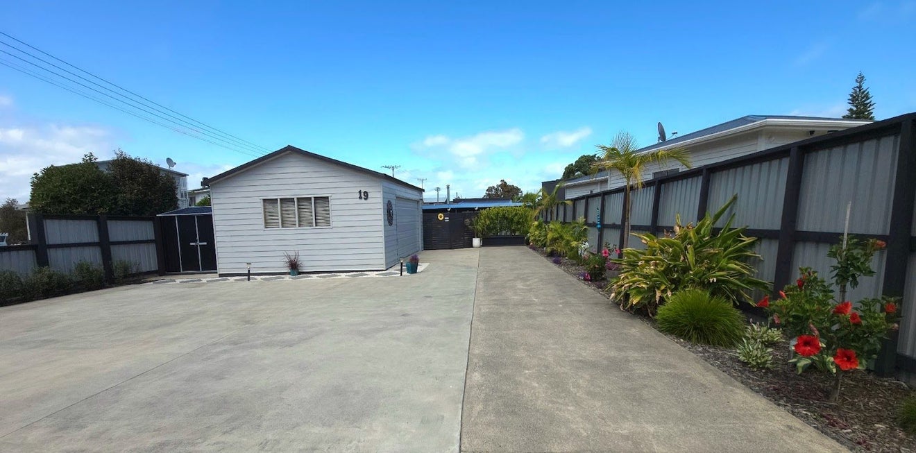 19 West Crescent, Te Puru, Thames - Carousel 25