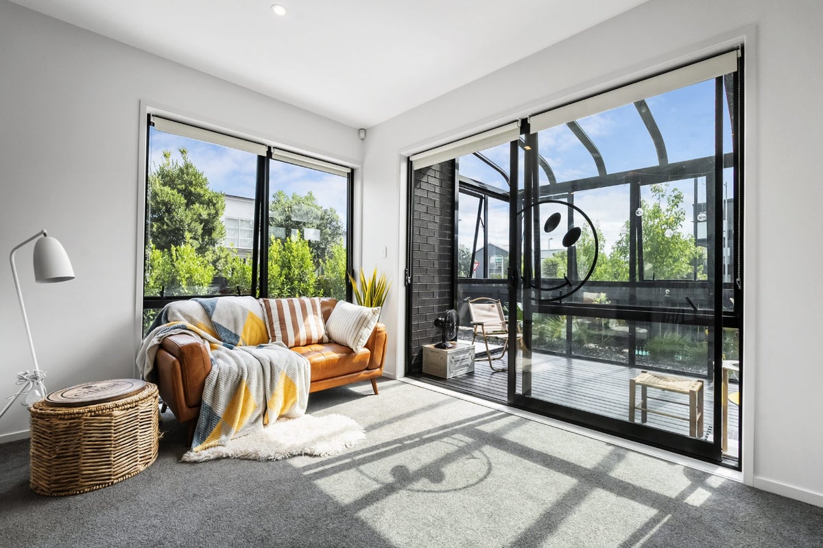 68 Glidepath Road, Hobsonville, Auckland - Carousel 1