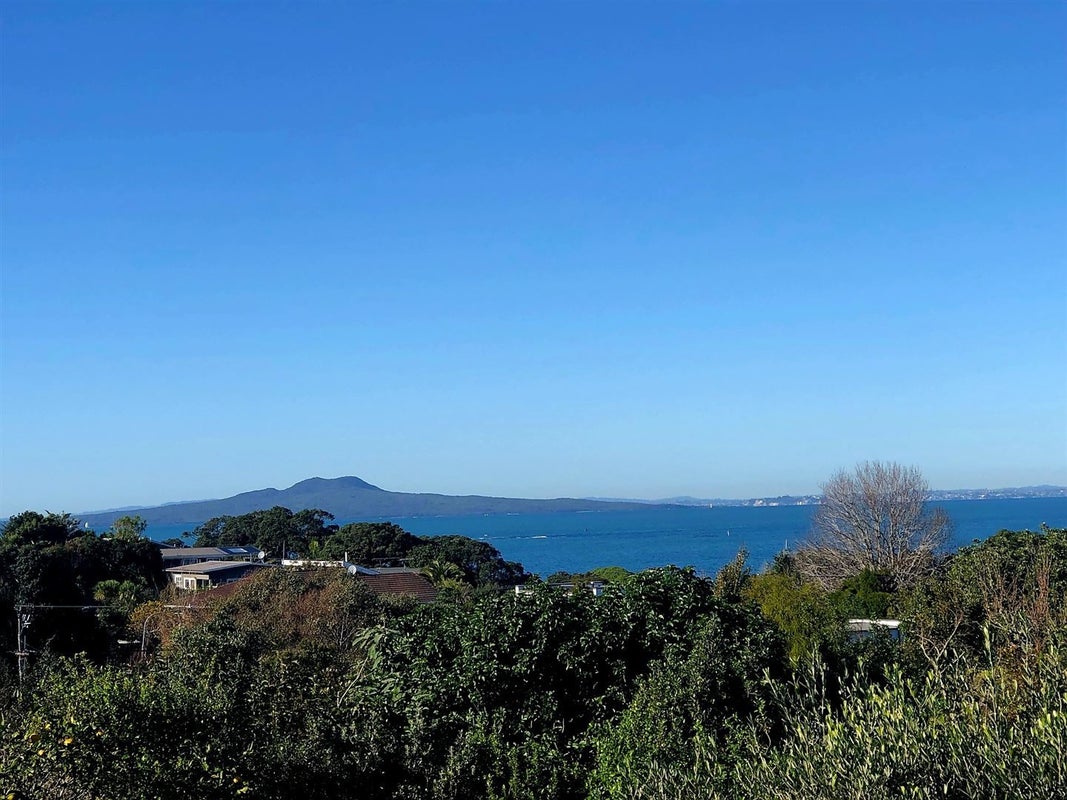 127 Deep Creek Road, Torbay, Auckland - Carousel 2