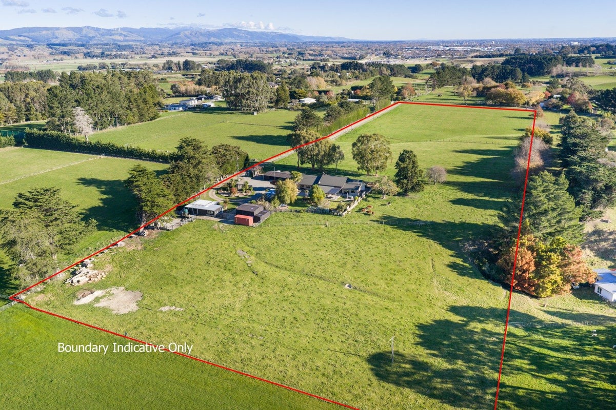 34 Hazelhurst Line, Kelvin Grove, Palmerston North - Carousel 2