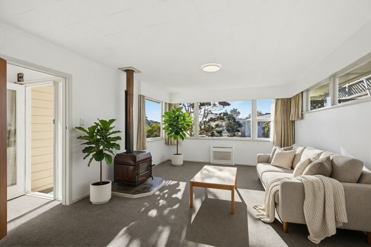 31 Link Road, Newlands, Wellington - Carousel 2