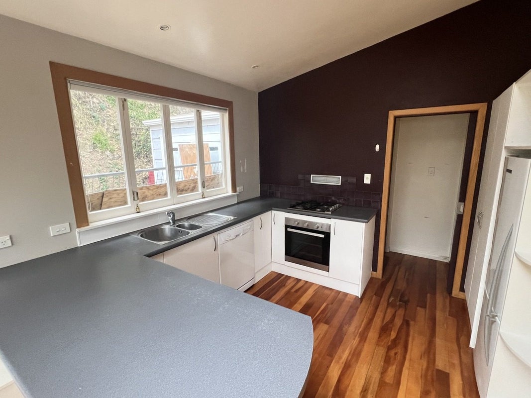 127 Elizabeth Street, Mount Victoria, Wellington - Carousel 2