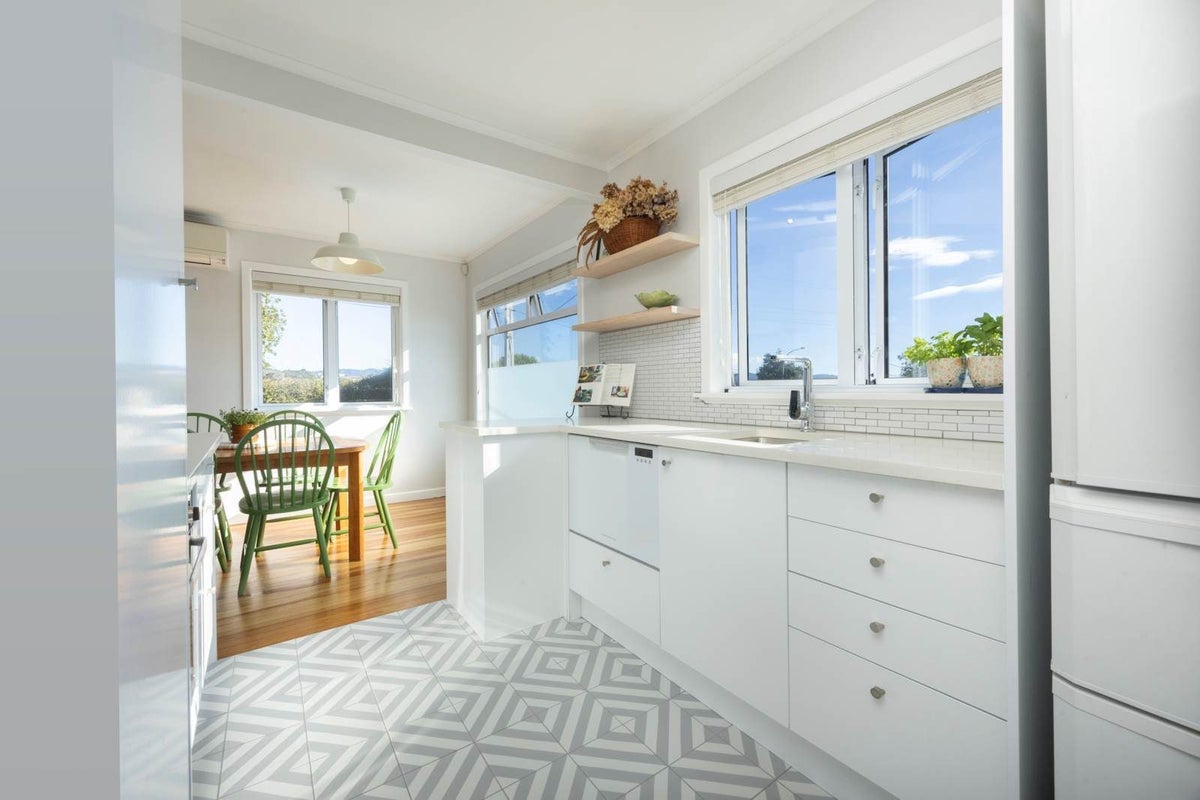 64B Awaroa Road, Sunnyvale, Auckland - Carousel 2