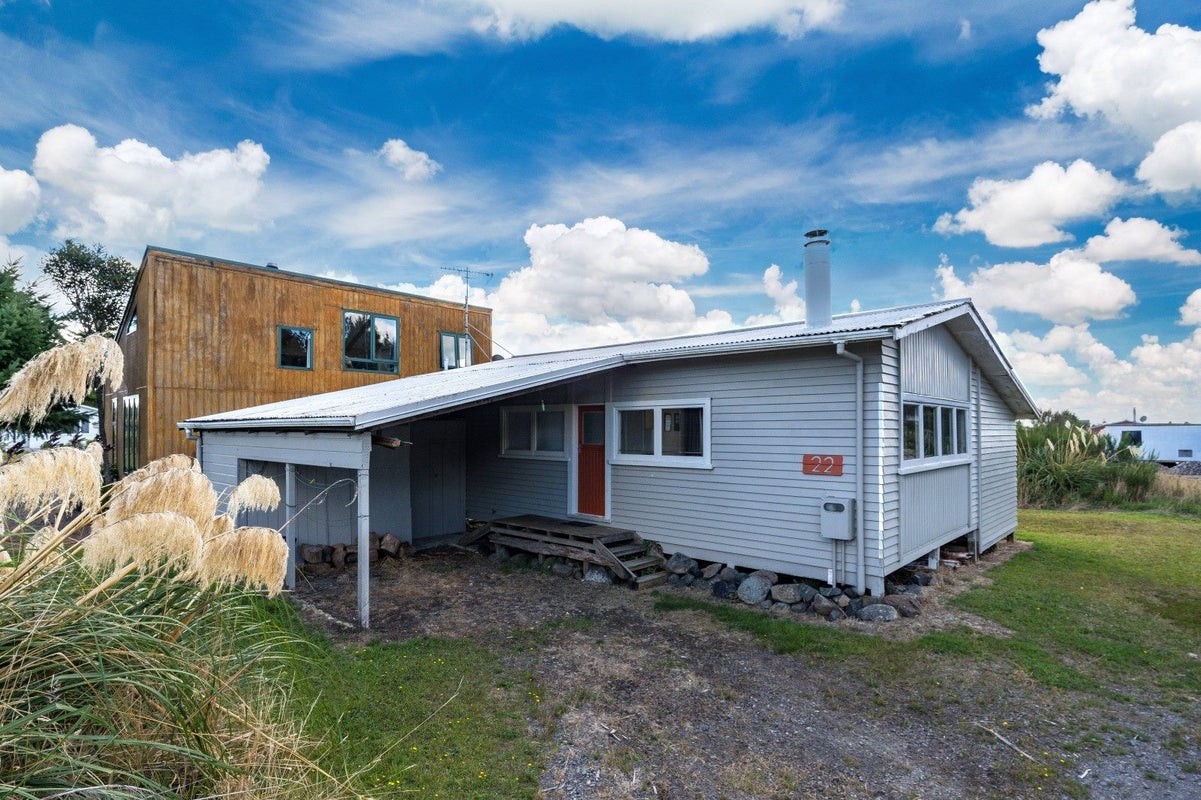 22 Findlay Street, Waimarino, National Park - Carousel 1