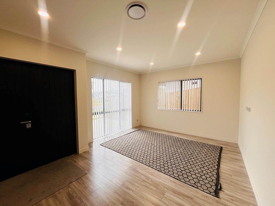 22 Tipu Road, Flat Bush, Auckland - Carousel 2