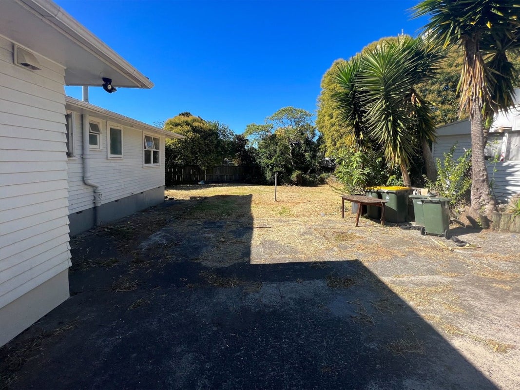 15 Surrey Street, Manurewa, Auckland - Carousel 2